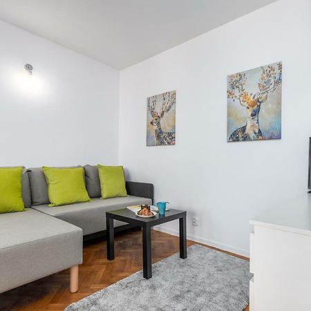 Apartaments Solec 79 By Noclegi Renters Warschau Buitenkant foto