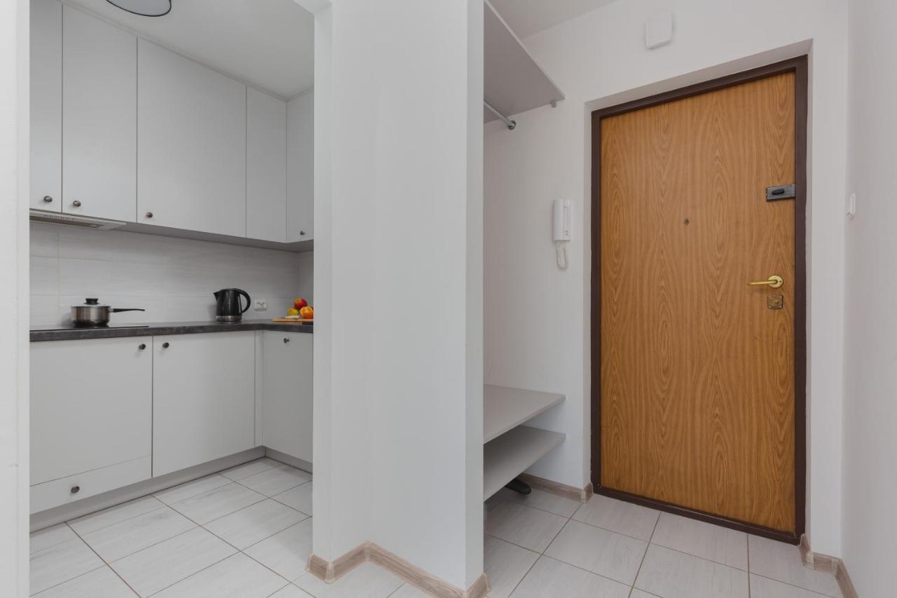 Apartaments Solec 79 By Noclegi Renters Warschau Buitenkant foto