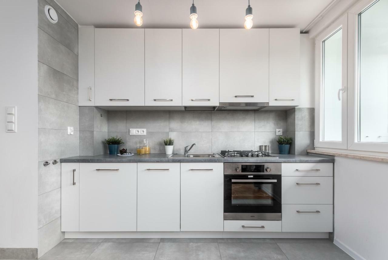 Apartaments Solec 79 By Noclegi Renters Warschau Buitenkant foto