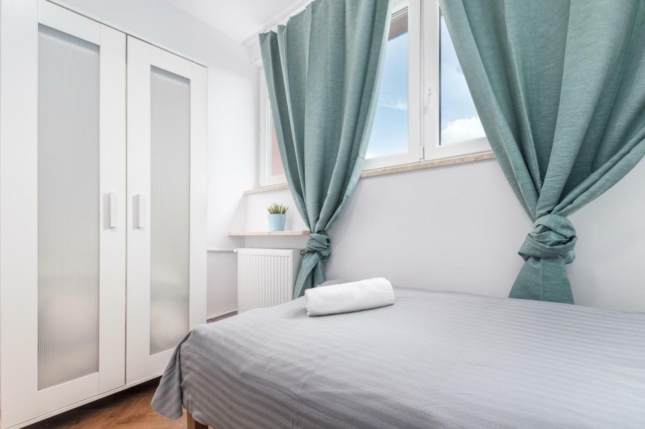 Apartaments Solec 79 By Noclegi Renters Warschau Buitenkant foto