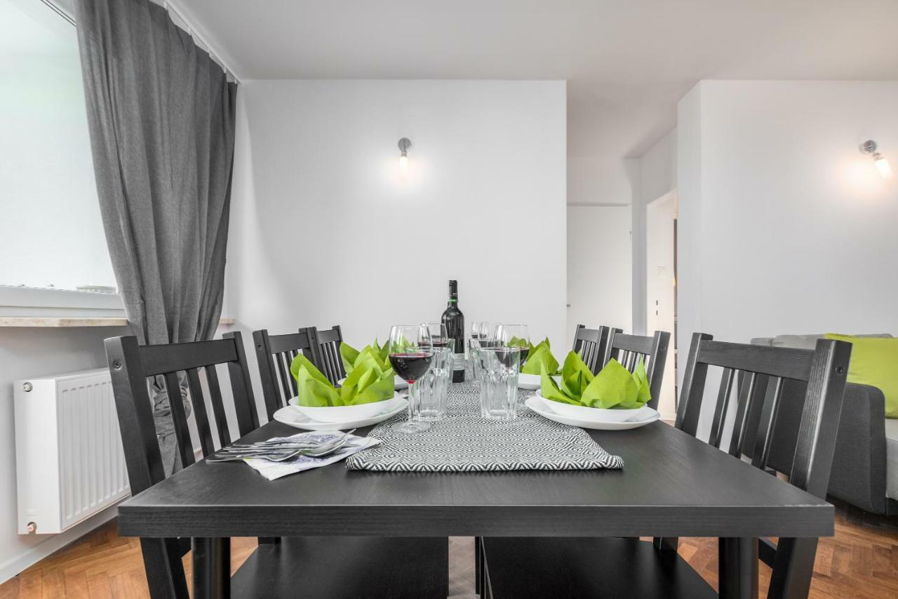 Apartaments Solec 79 By Noclegi Renters Warschau Buitenkant foto